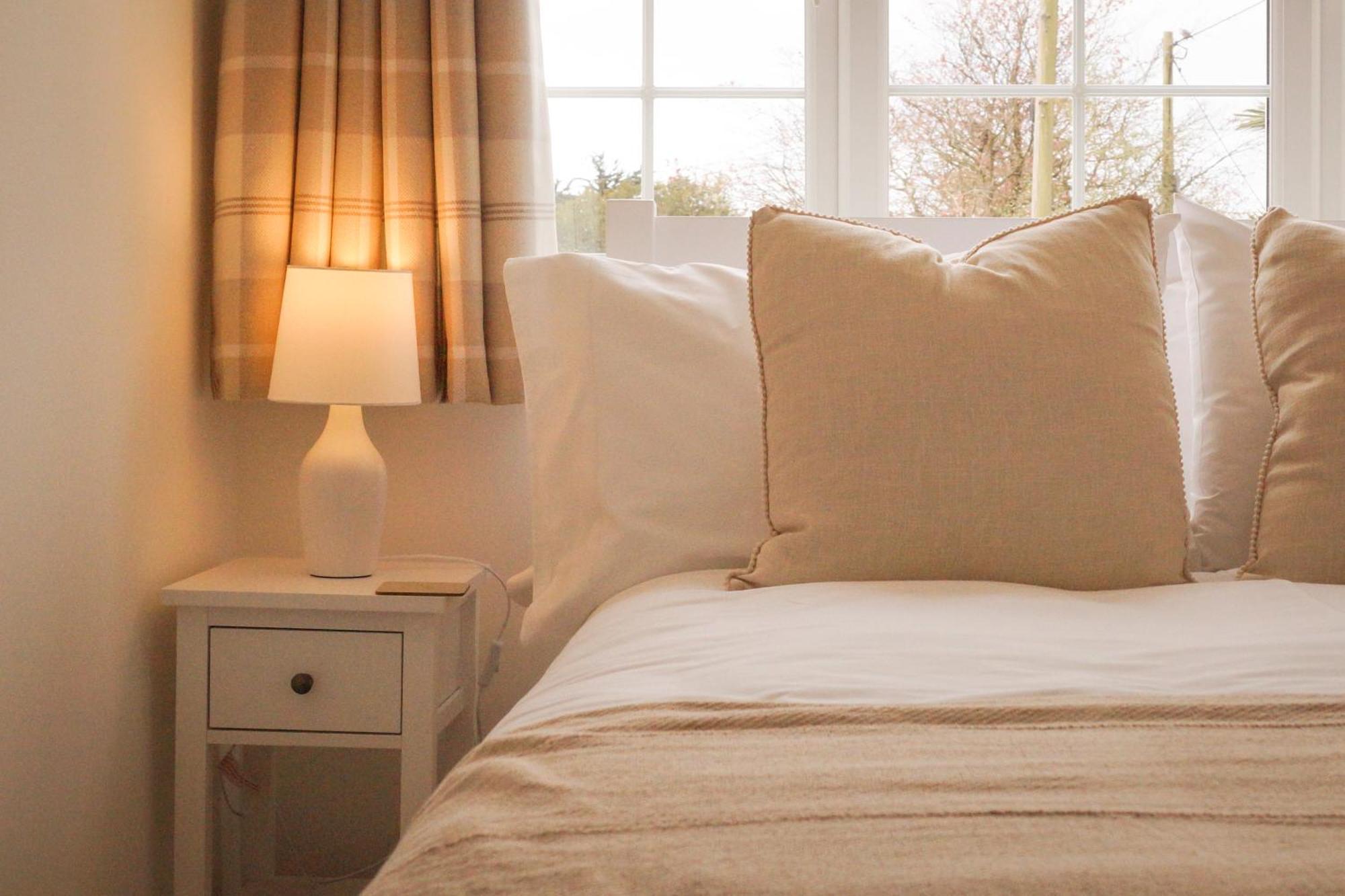 Lemon Tree Rooms - Newly Refurbished Coastal Stay Swyre Εξωτερικό φωτογραφία