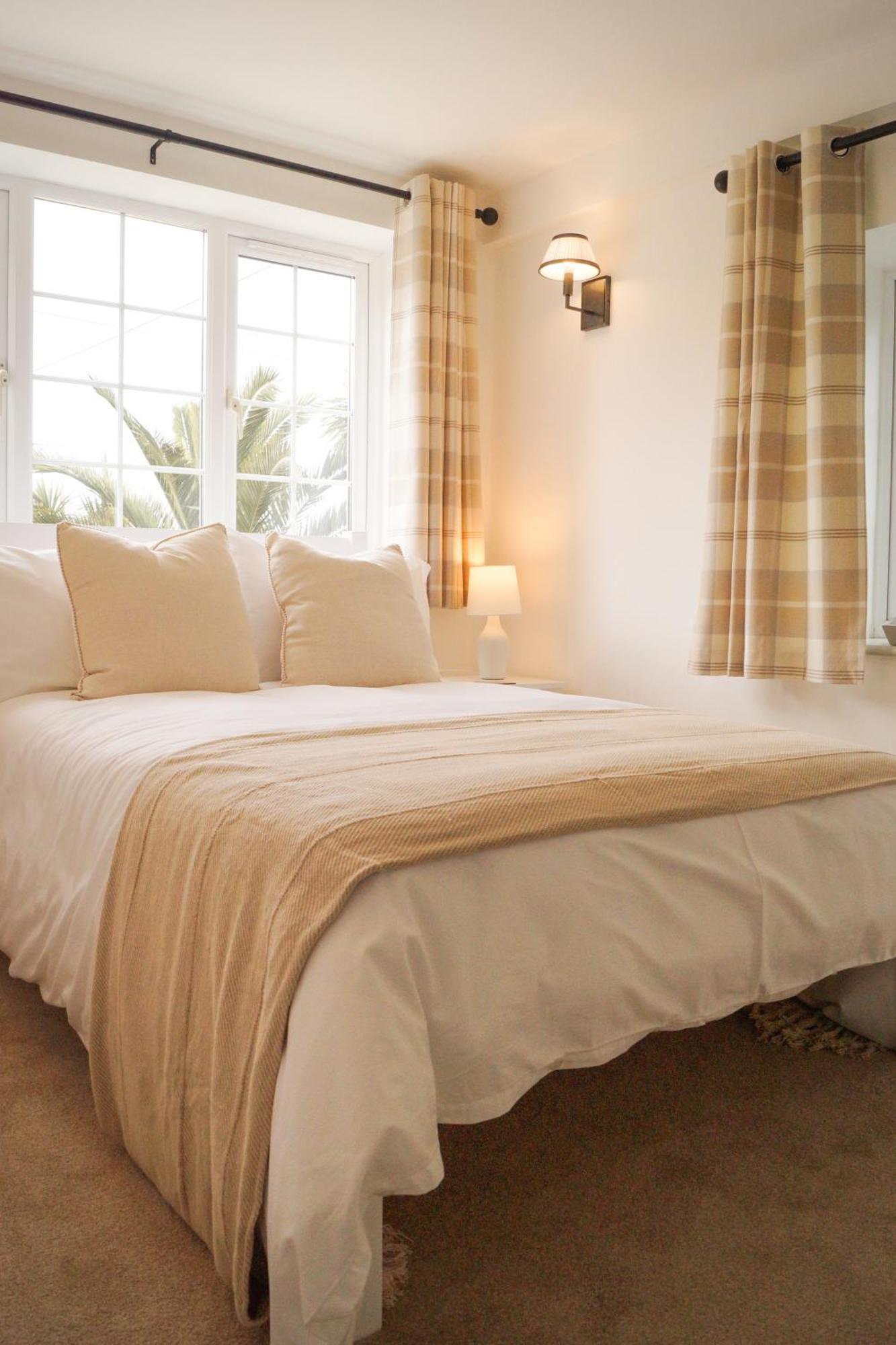 Lemon Tree Rooms - Newly Refurbished Coastal Stay Swyre Εξωτερικό φωτογραφία