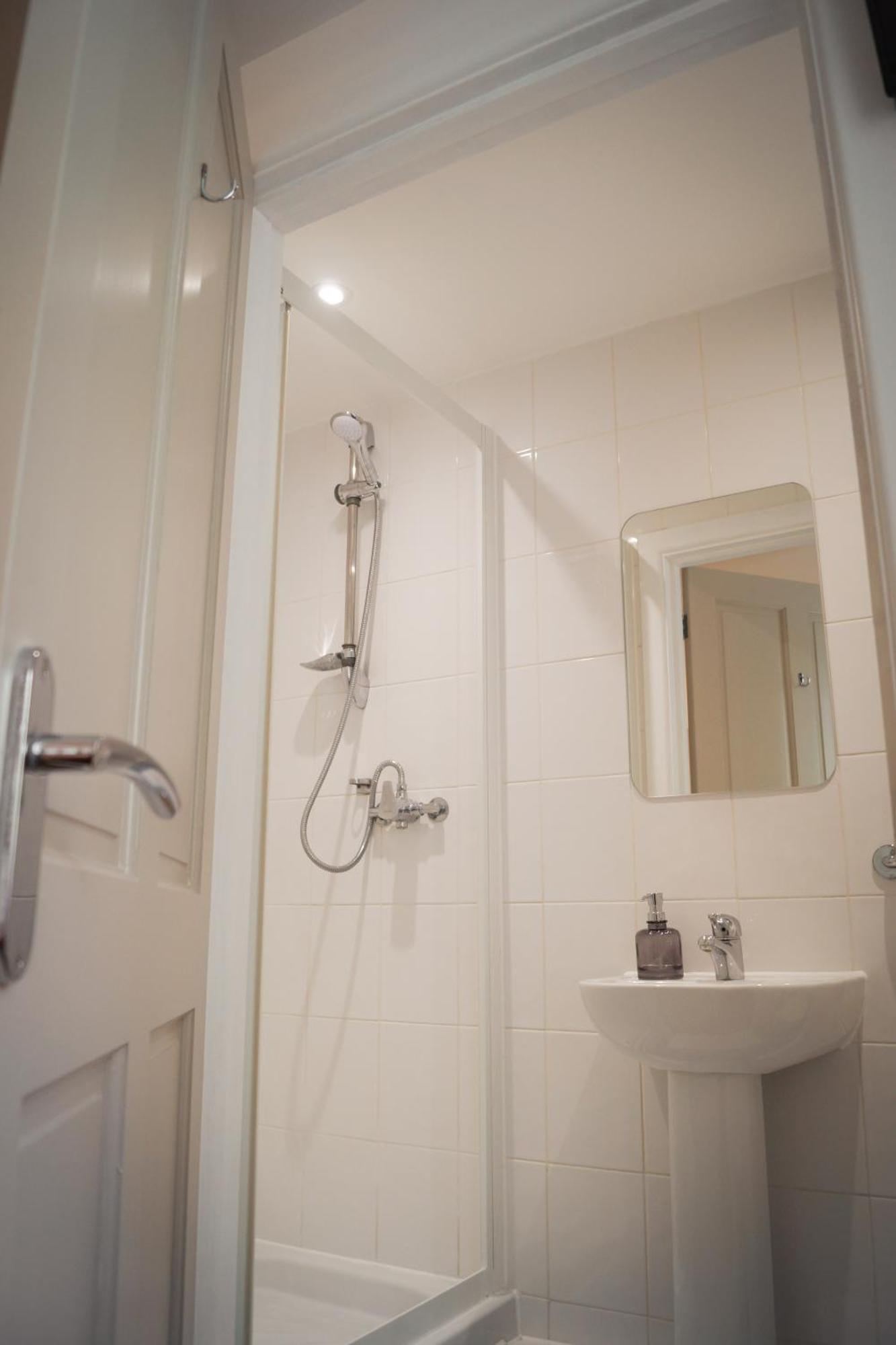 Lemon Tree Rooms - Newly Refurbished Coastal Stay Swyre Εξωτερικό φωτογραφία